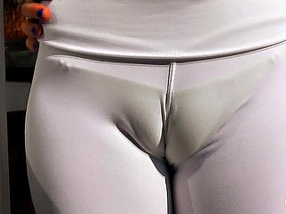 Astounding BIG Unpractised CYCKI n Ogromne Cameltoe, Blondynka Latin Nastolatek!