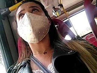 Masturbate sul bus