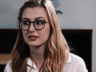 Квалифицированная красотка Бритни Свет знает, как ездить на хуй правильно