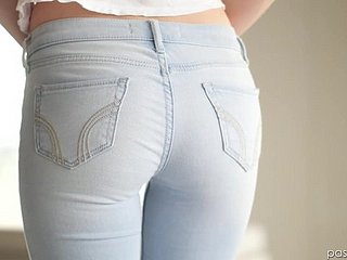 Increíble Naomi Woods sabe lo que le gusta más a un chico cachondo.
