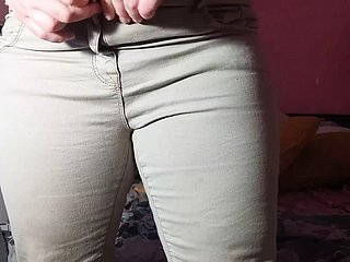 Moeder plagen stepzoon upon jeans, dan neuken en spuiten