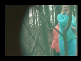 девушка писает вуайерист