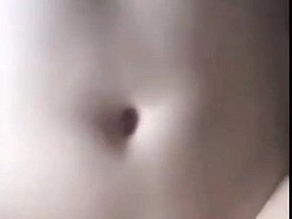 Une fille aux gros seins couche avec moi