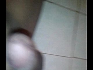رجل ذو قضيب كبير