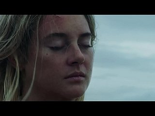 Shailene Woodley Adrift'te Çıplak