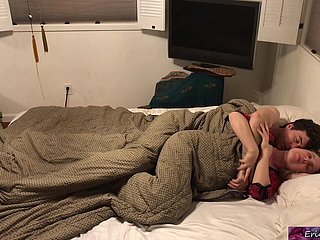 계모, 의붓아들과 침대를 공유하다 - 에린 일렉트라