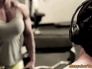 صالح العضلات نساء الكرة خرق Testoster